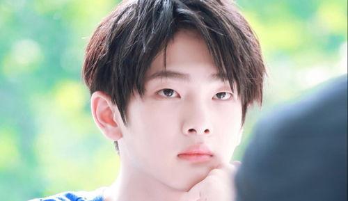 吃瓜娱乐小小唐是谁扮演的,揭秘吃瓜娱乐界新晋小花旦的幕后扮演者